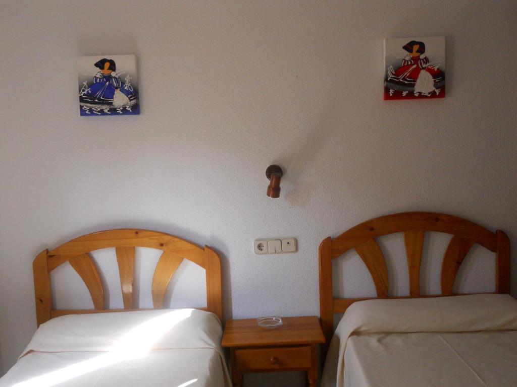 Hostal El Descanso Мадрид Номер фото